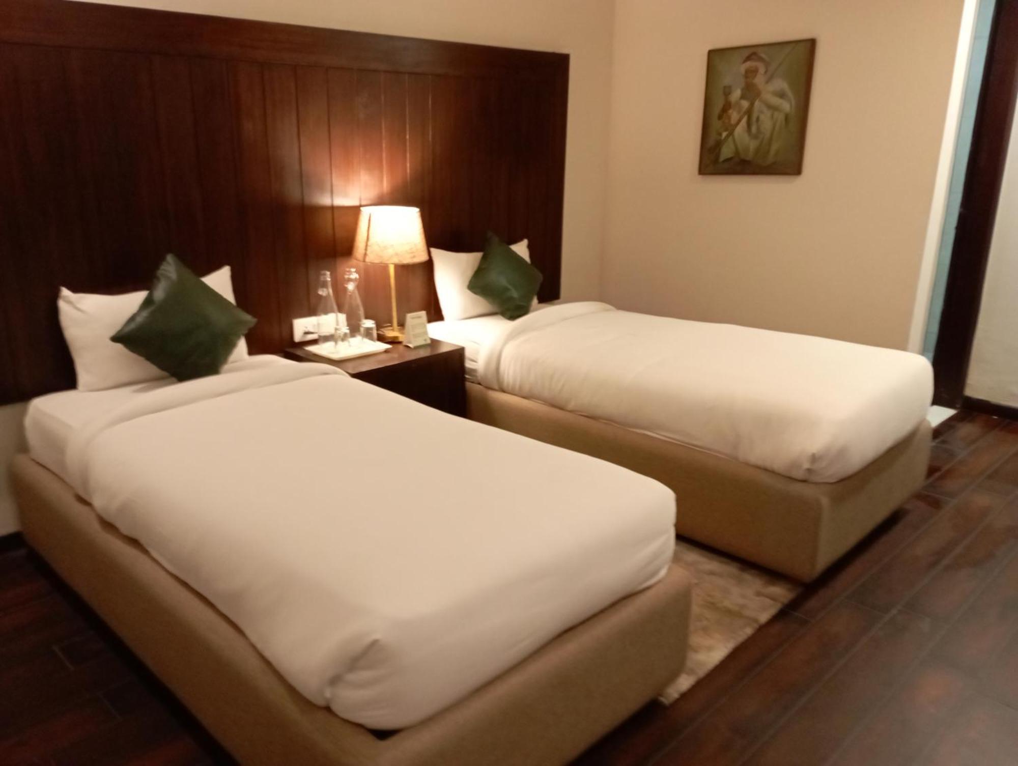Woodsmoke Retreat Hotel Shimla Exterior photo