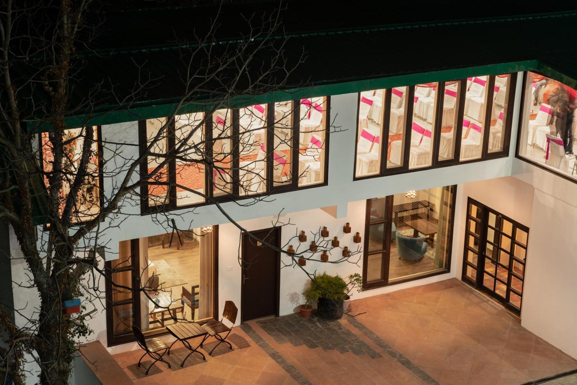 Woodsmoke Retreat Hotel Shimla Exterior photo