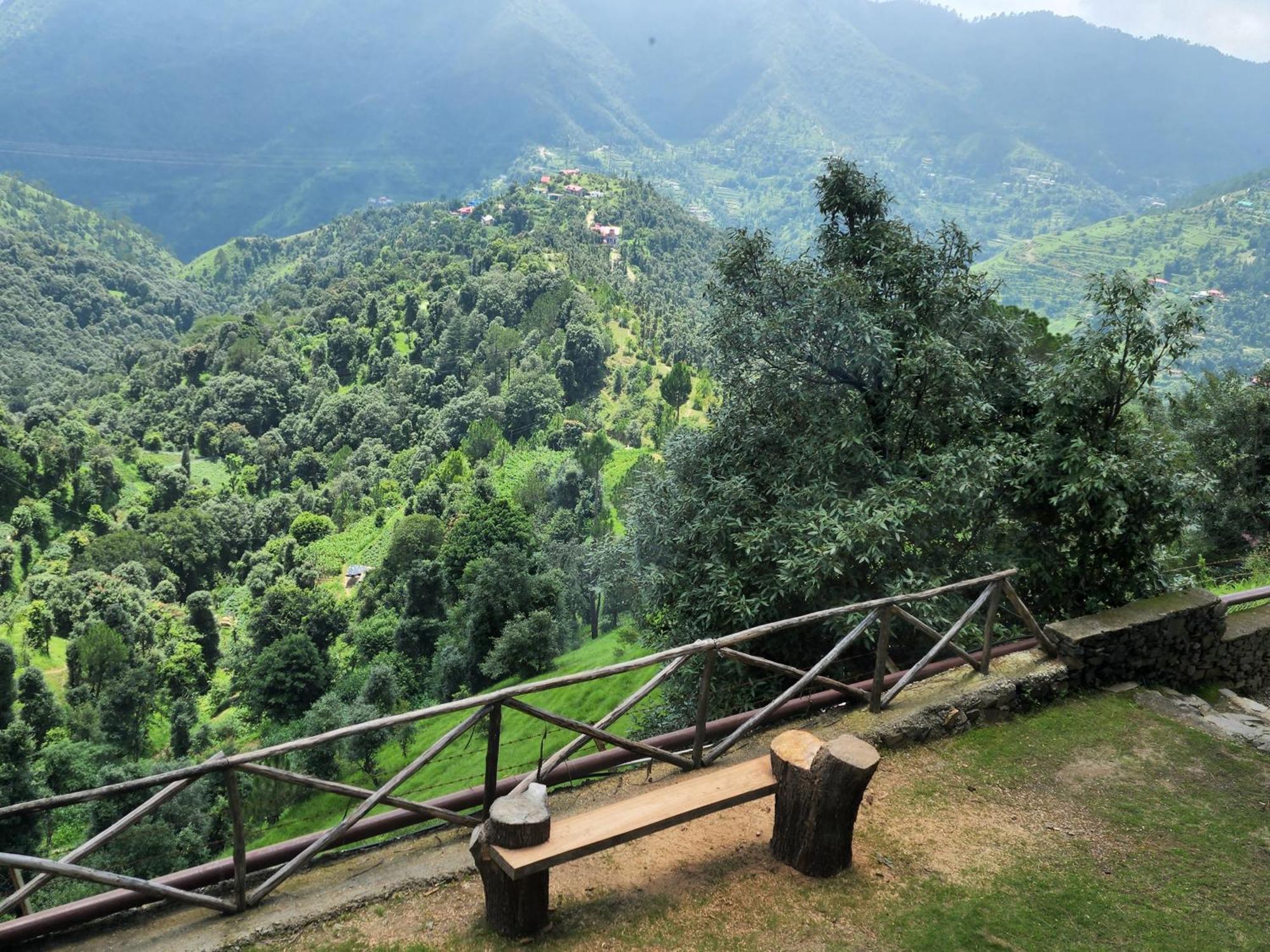 Woodsmoke Retreat Hotel Shimla Exterior photo