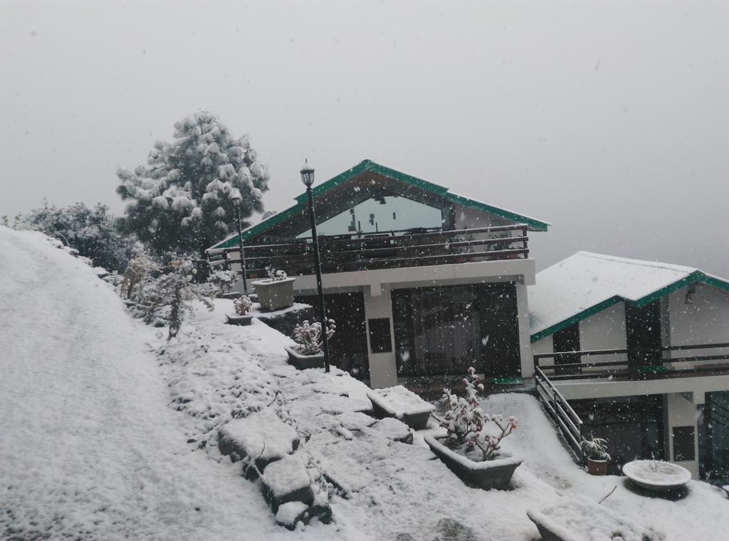Woodsmoke Retreat Hotel Shimla Exterior photo